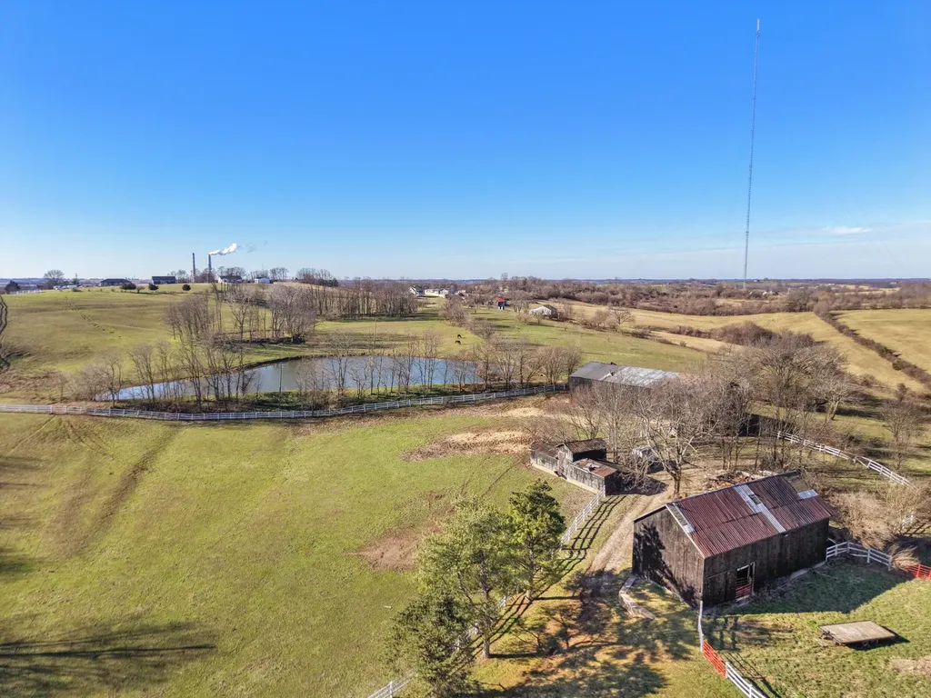 2458 High Bridge Road Lancaster KY 40444