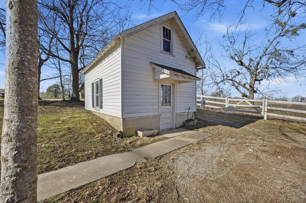 2458 High Bridge Road Lancaster KY 40444