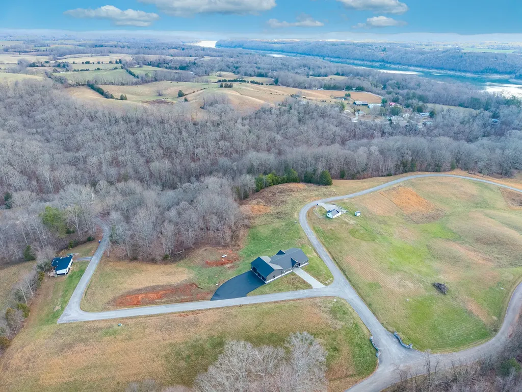 21 Hobart Lane Nancy KY 42544
