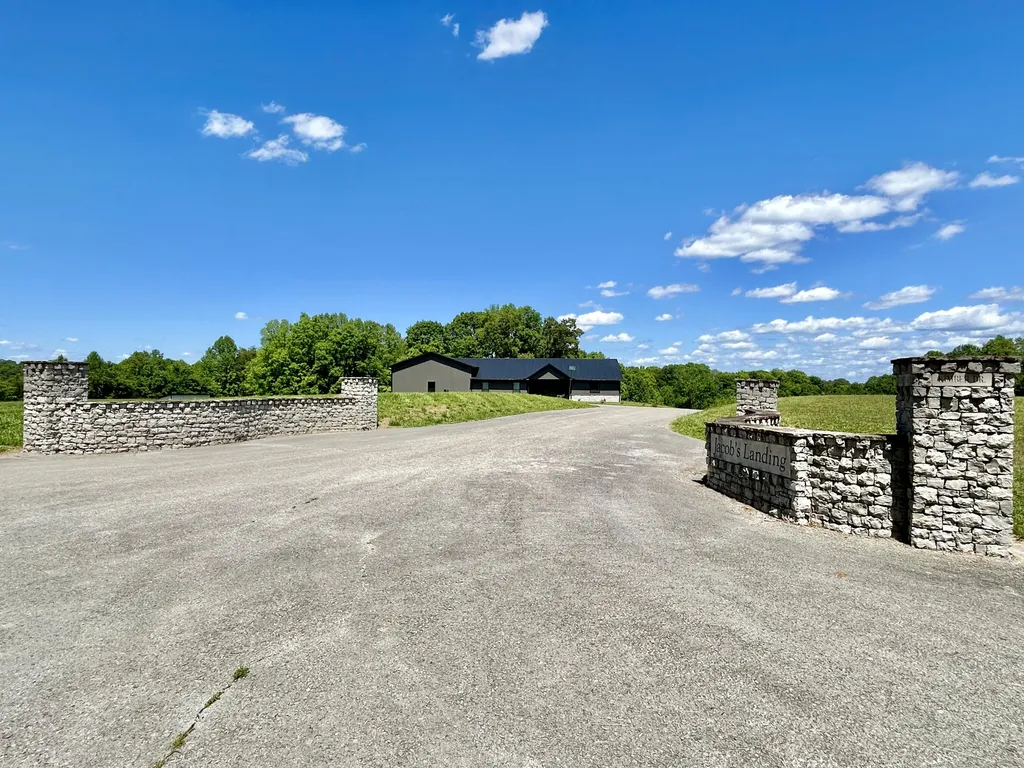 21 Hobart Lane Nancy KY 42544