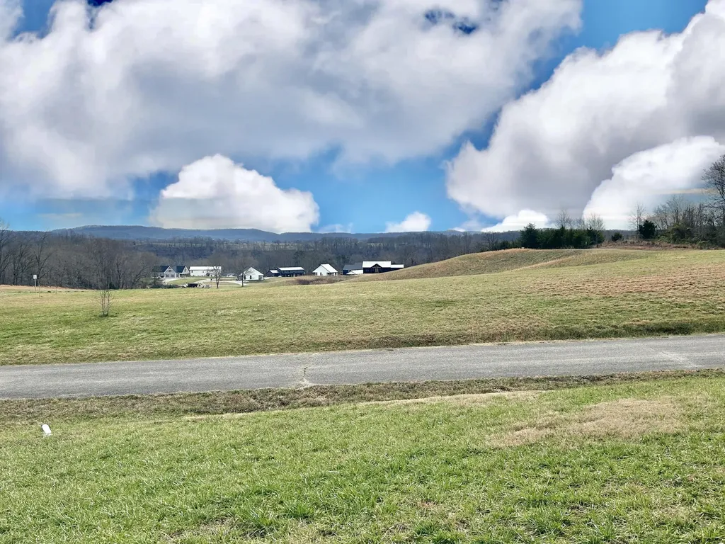 21 Hobart Lane Nancy KY 42544