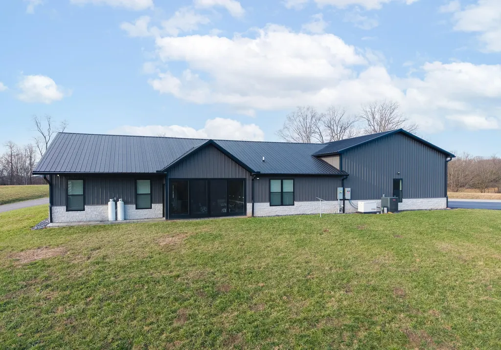 21 Hobart Lane Nancy KY 42544
