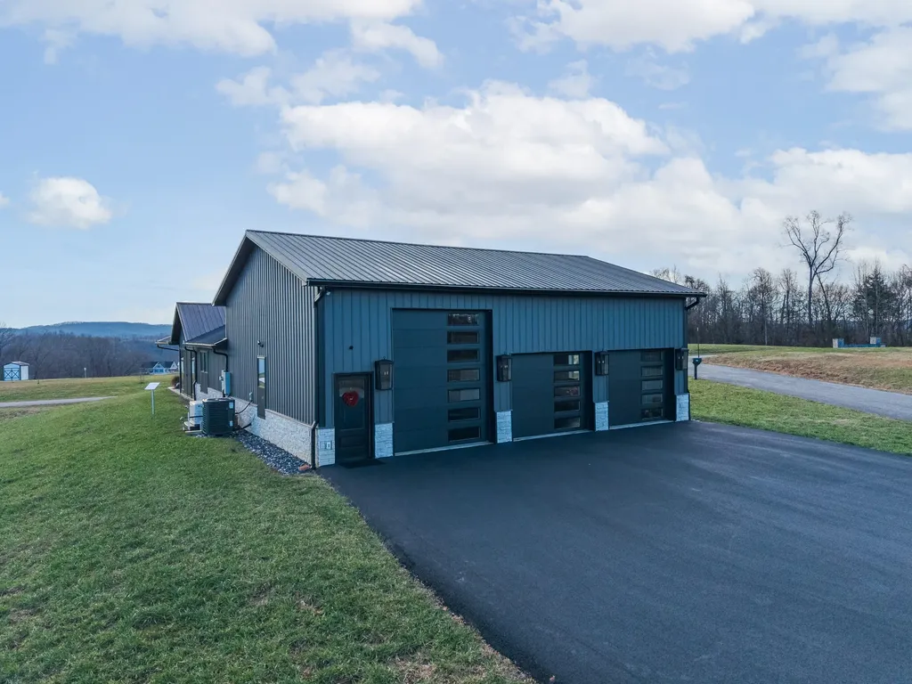 21 Hobart Lane Nancy KY 42544