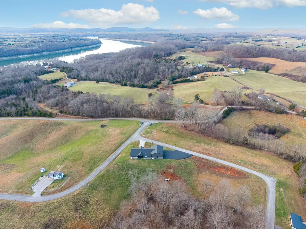 21 Hobart Lane Nancy KY 42544