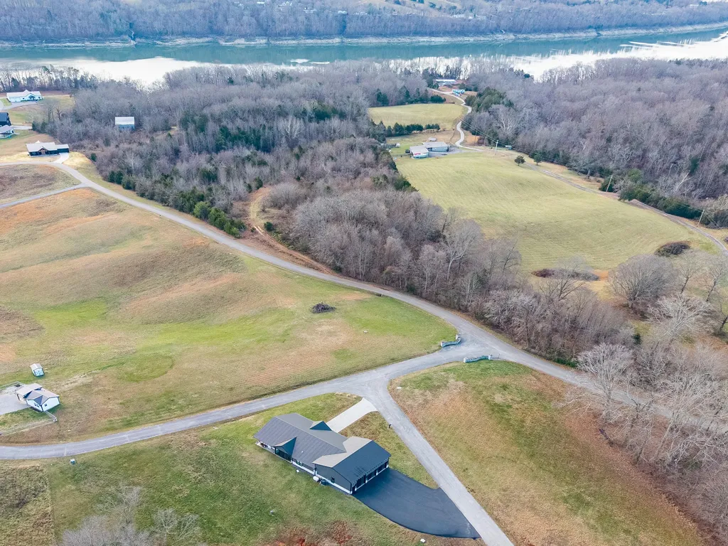 21 Hobart Lane Nancy KY 42544