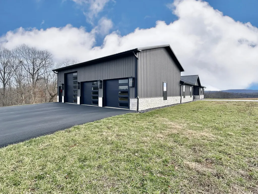 21 Hobart Lane Nancy KY 42544