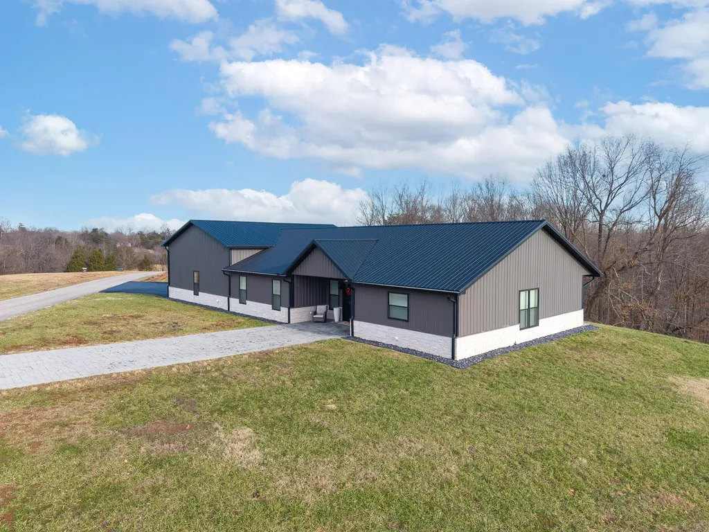 21 Hobart Lane Nancy KY 42544