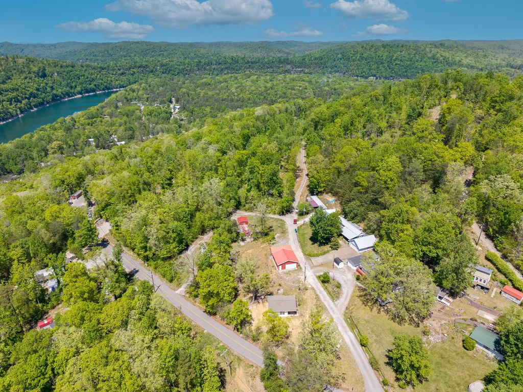 25 Hawk Drive Burnside KY 42519