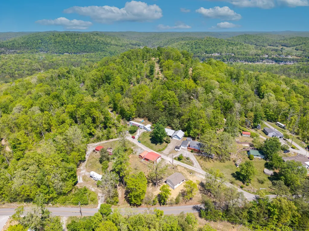 25 Hawk Drive Burnside KY 42519