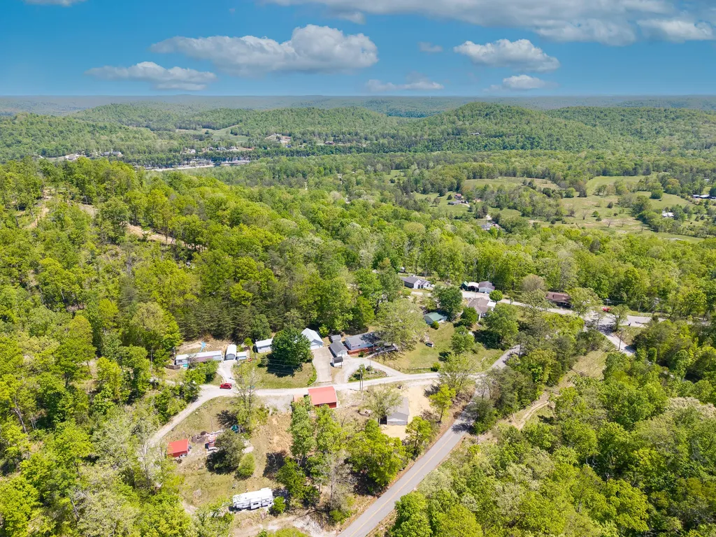 25 Hawk Drive Burnside KY 42519