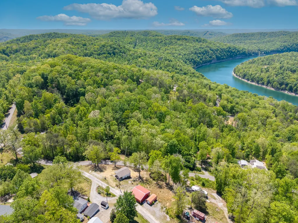 25 Hawk Drive Burnside KY 42519