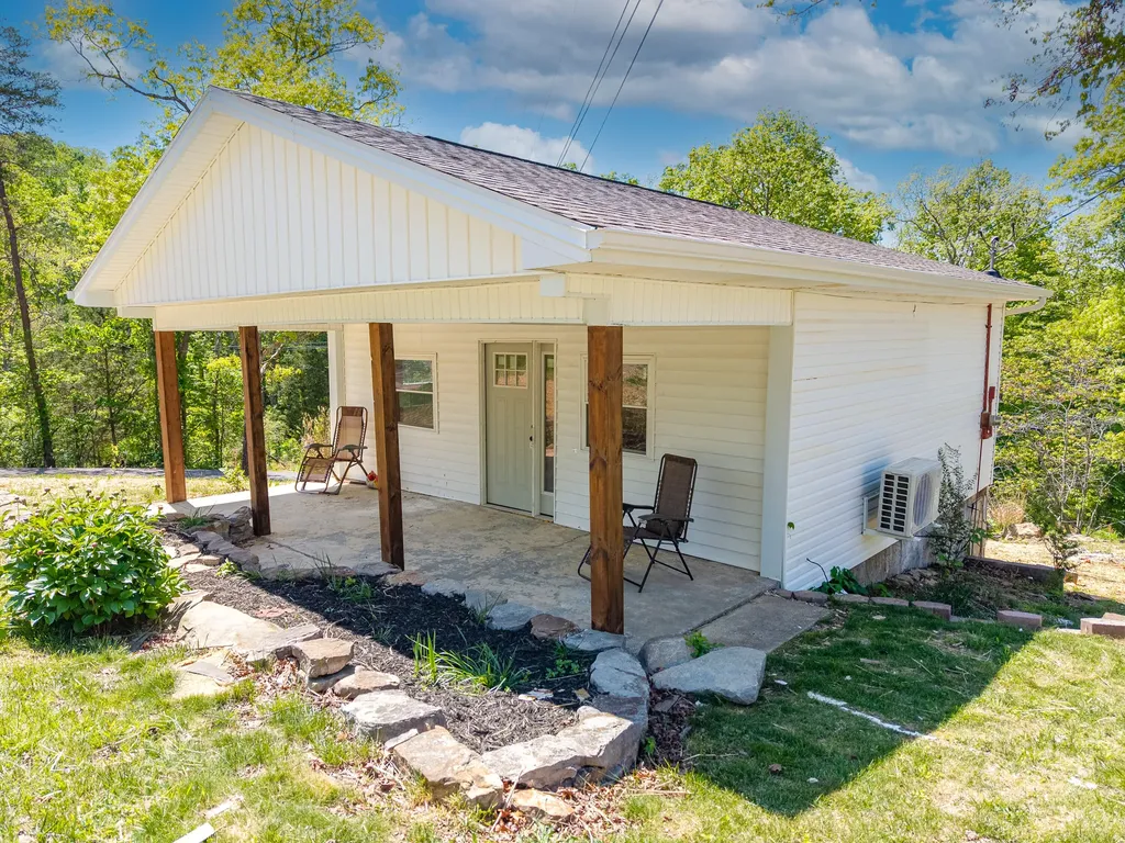 25 Hawk Drive Burnside KY 42519