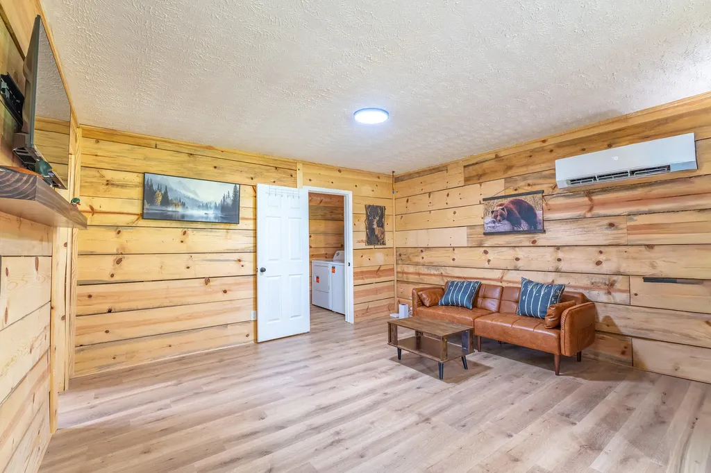 25 Hawk Drive Burnside KY 42519