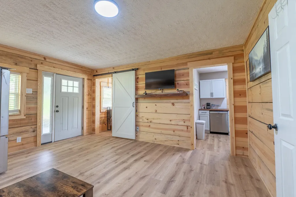 25 Hawk Drive Burnside KY 42519