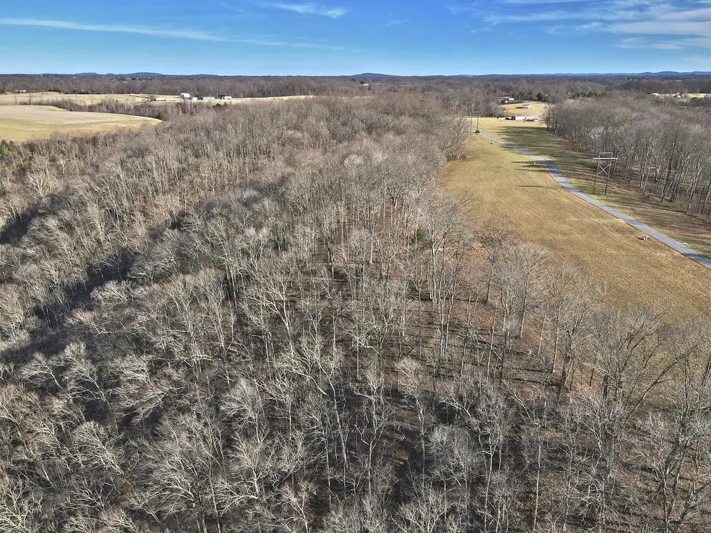 24 Dockery Road Russell Springs KY 42642