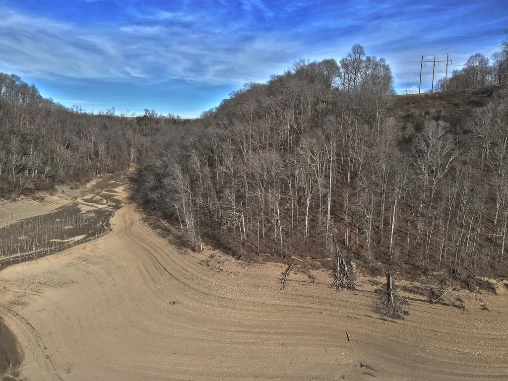 15 Dockery Road Russell Springs KY 42642