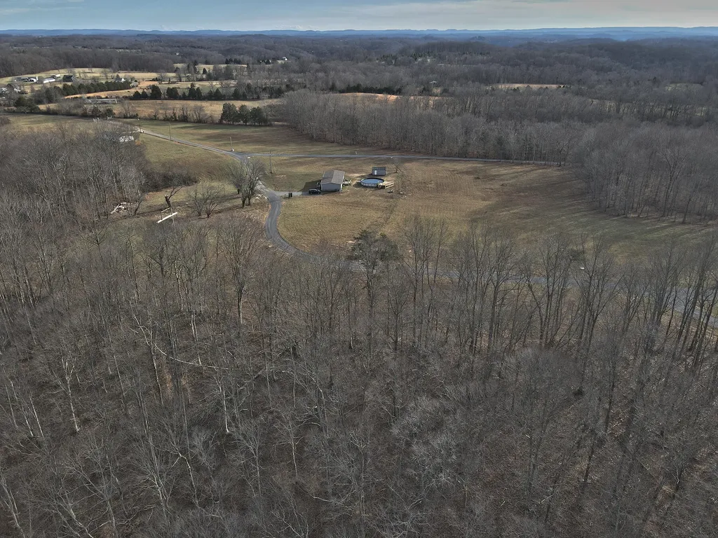 49 Dockery Road Russell Springs KY 42642