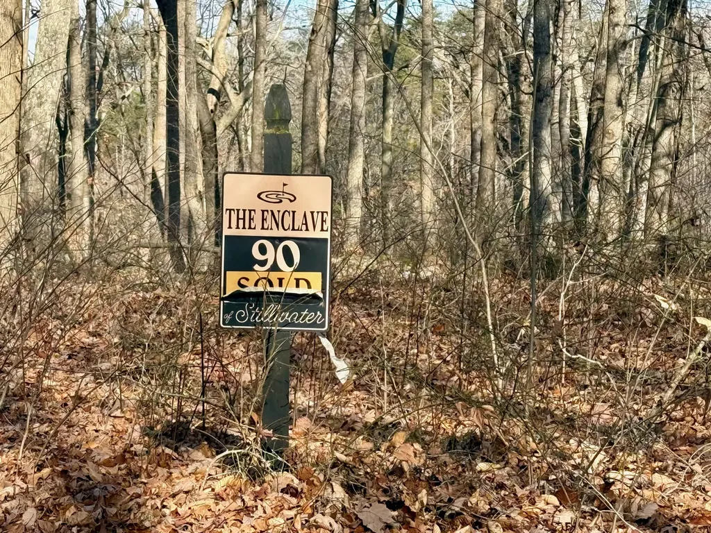 90 Paradise Alley Russell Springs KY 42642