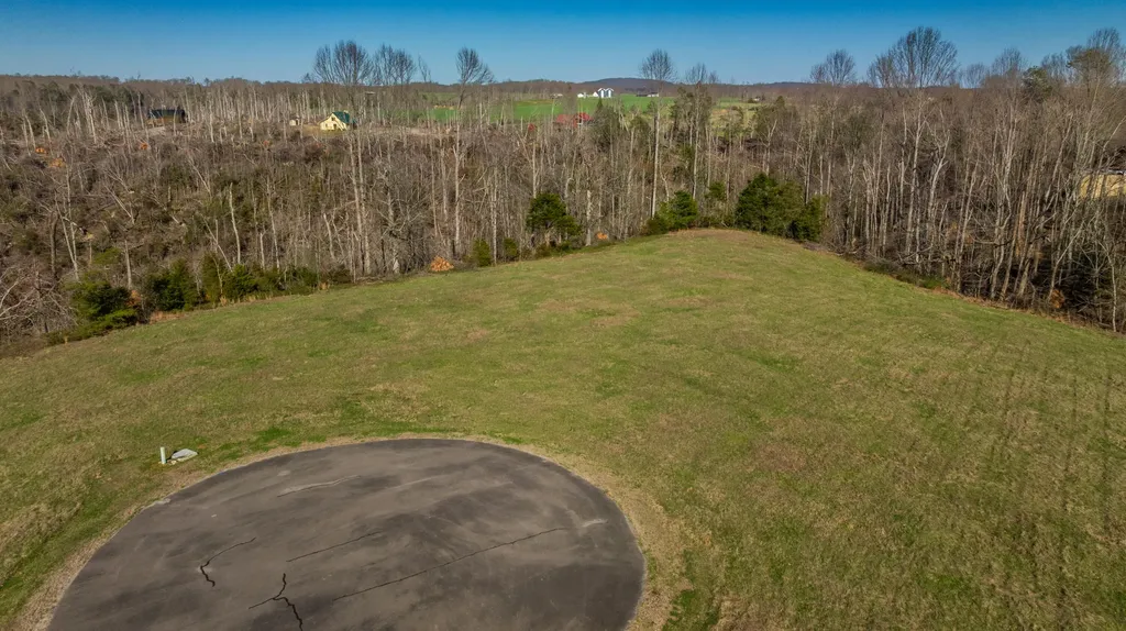 162 Douglas Road Russell Springs KY 42642