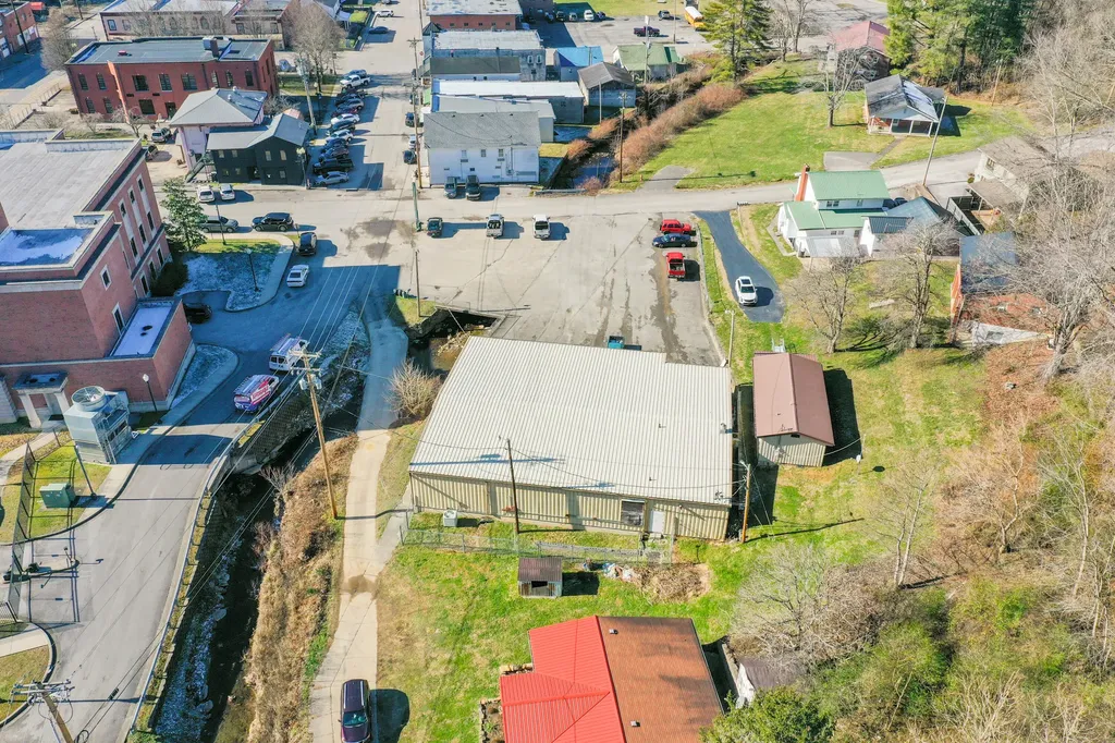 212 1st Street Mckee KY 40447