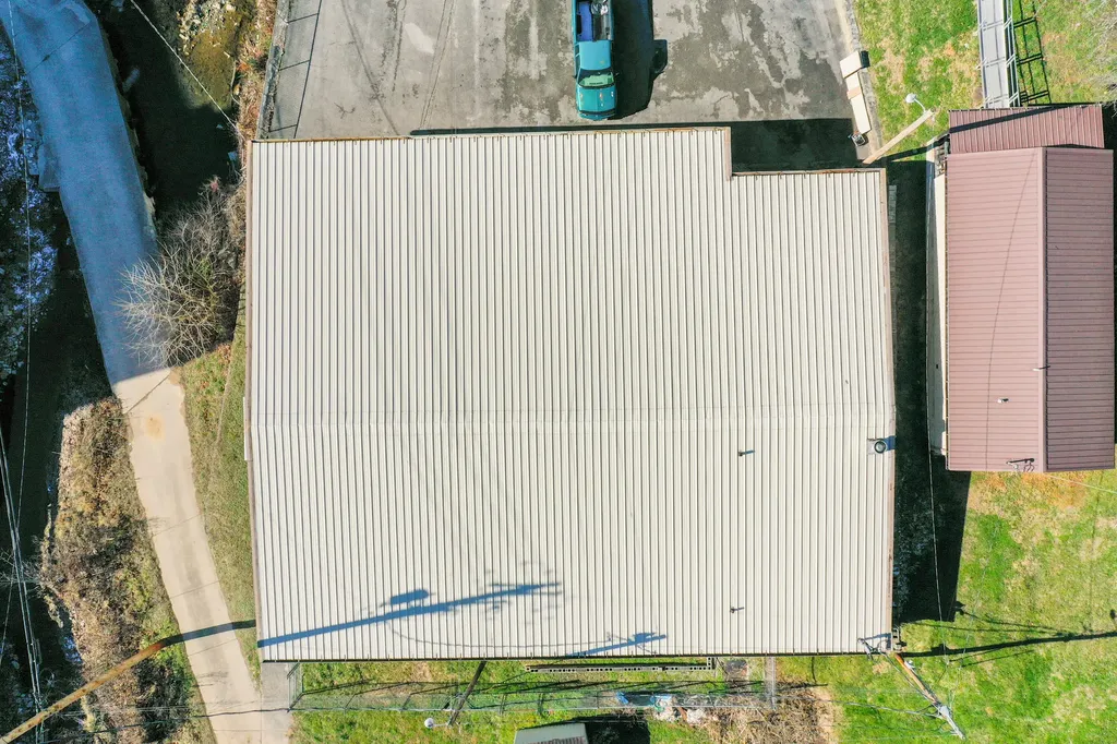 212 1st Street Mckee KY 40447