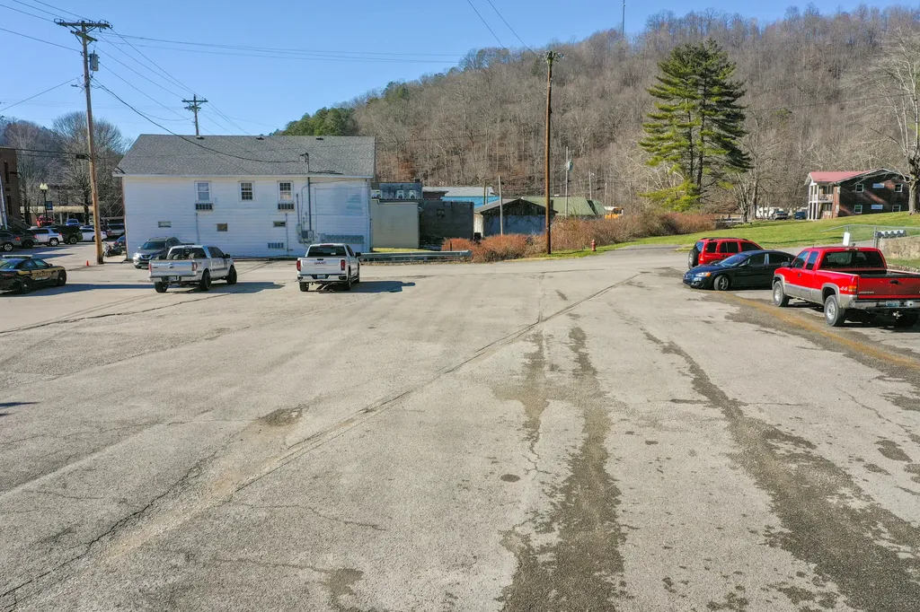 212 1st Street Mckee KY 40447