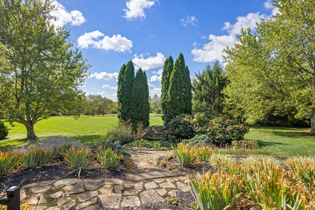 229 Harp Innis Road Lexington KY 40511