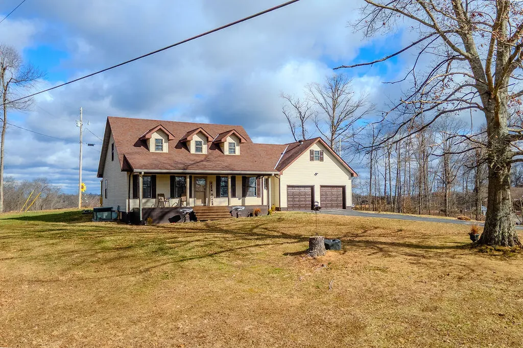 827 Dean Road Mckee KY 40447
