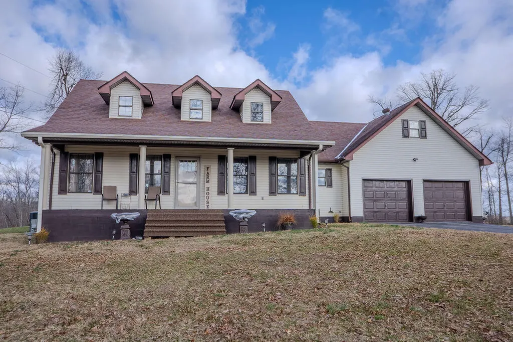 827 Dean Road Mckee KY 40447