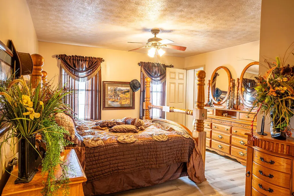 827 Dean Road Mckee KY 40447