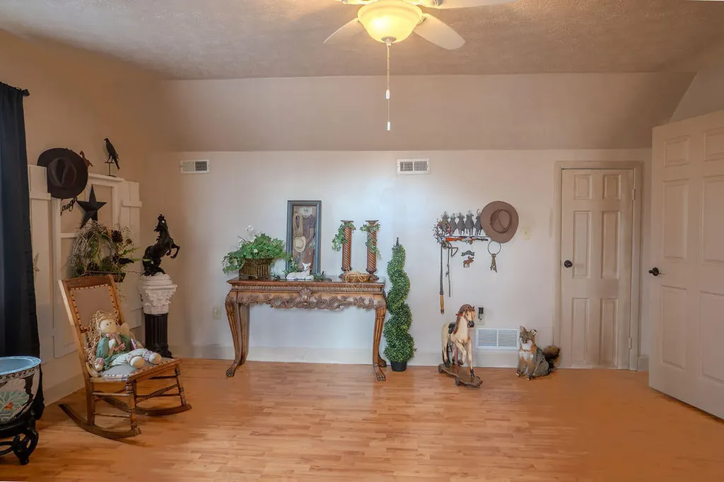 827 Dean Road Mckee KY 40447