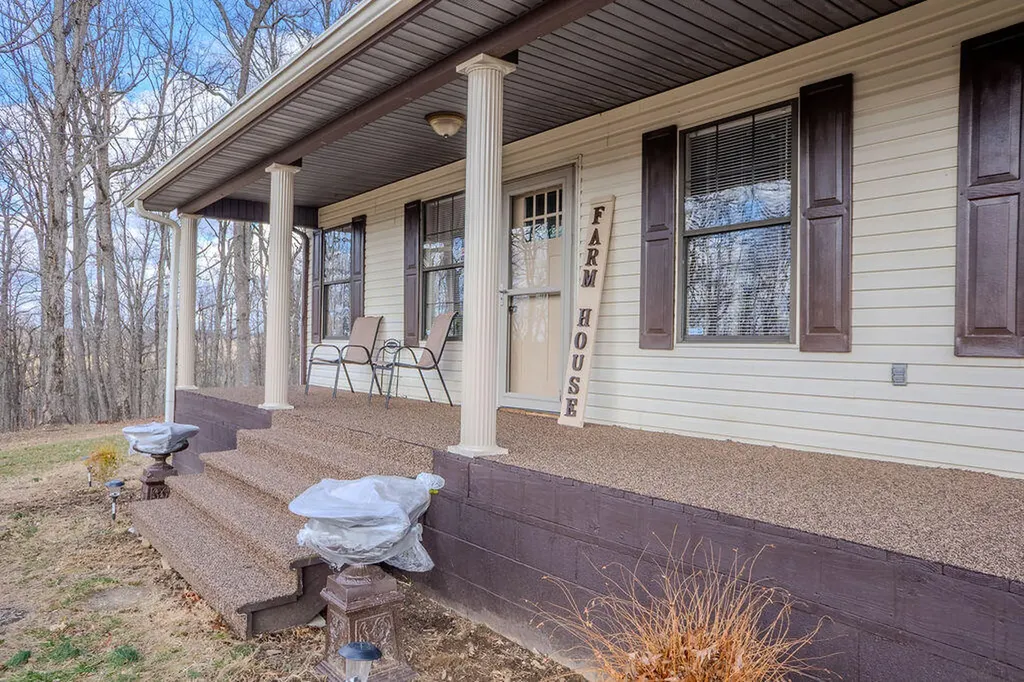 827 Dean Road Mckee KY 40447