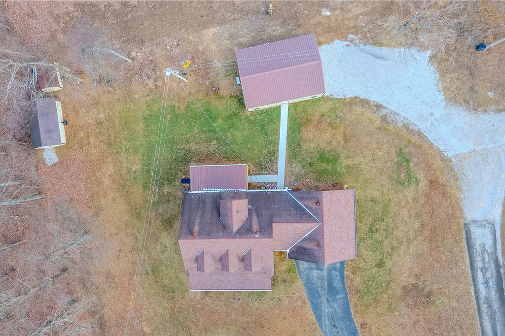 827 Dean Road Mckee KY 40447