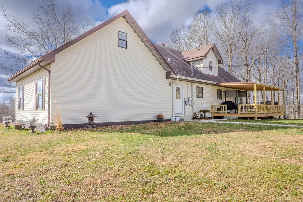 827 Dean Road Mckee KY 40447