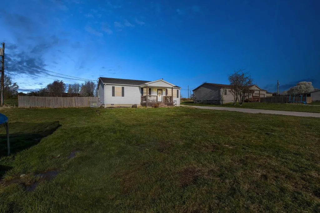 109 Parish Road Jeffersonville KY 40337