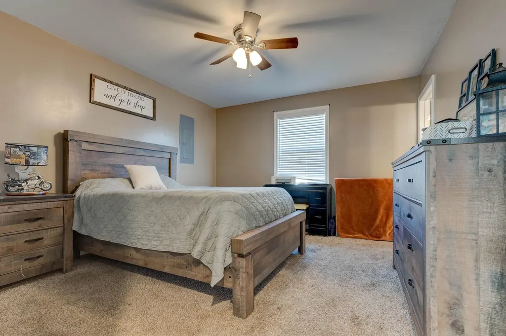 109 Parish Road Jeffersonville KY 40337