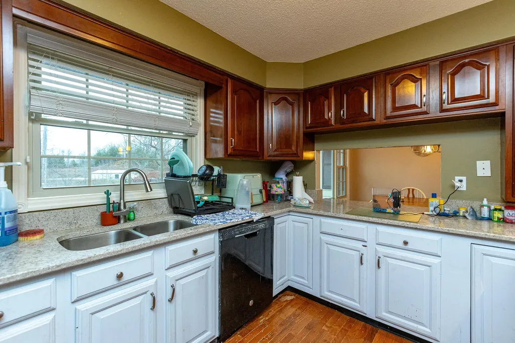 463 Hutchinson Road West Liberty KY 41472