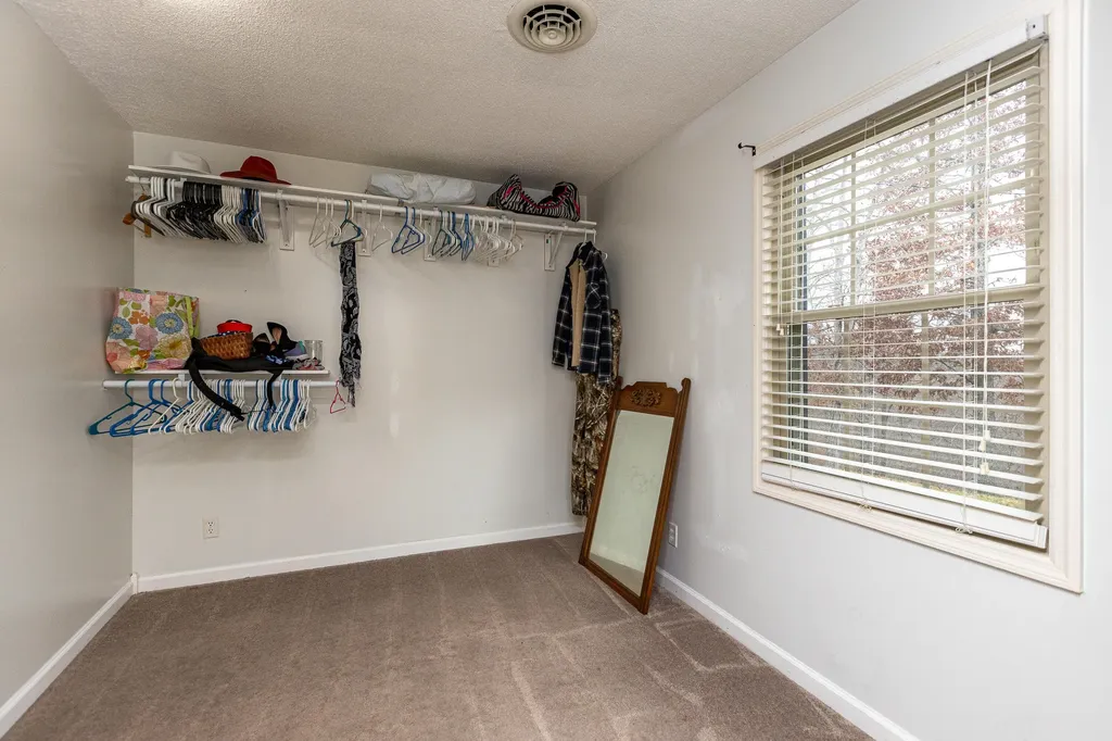 463 Hutchinson Road West Liberty KY 41472