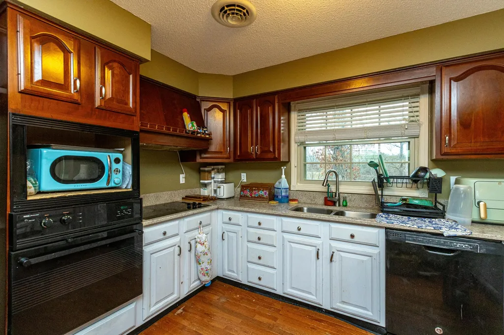 463 Hutchinson Road West Liberty KY 41472