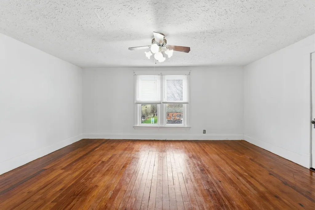 242 Wilson Avenue Cynthiana KY 41031