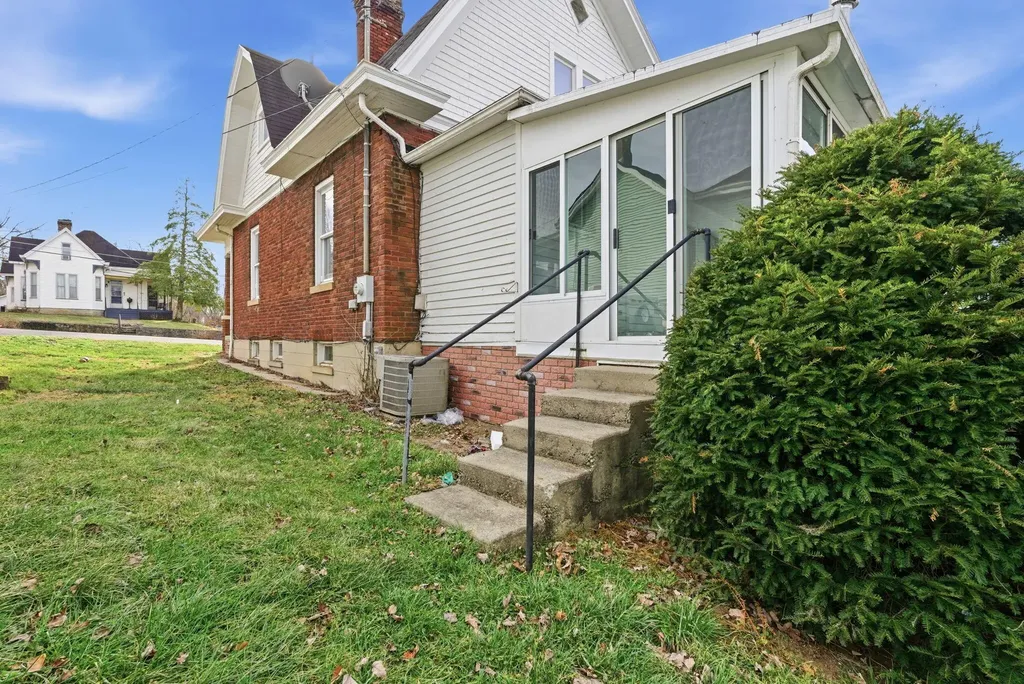 242 Wilson Avenue Cynthiana KY 41031
