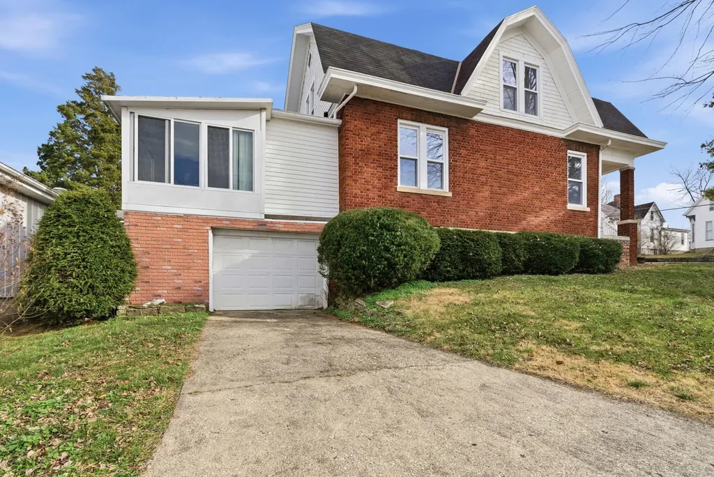 242 Wilson Avenue Cynthiana KY 41031