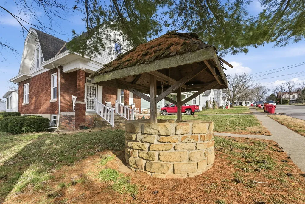 242 Wilson Avenue Cynthiana KY 41031