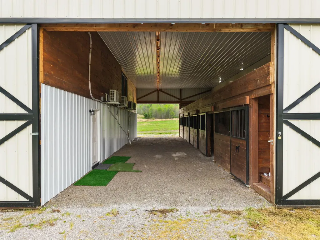 1114 Matt Baker Road London KY 40744