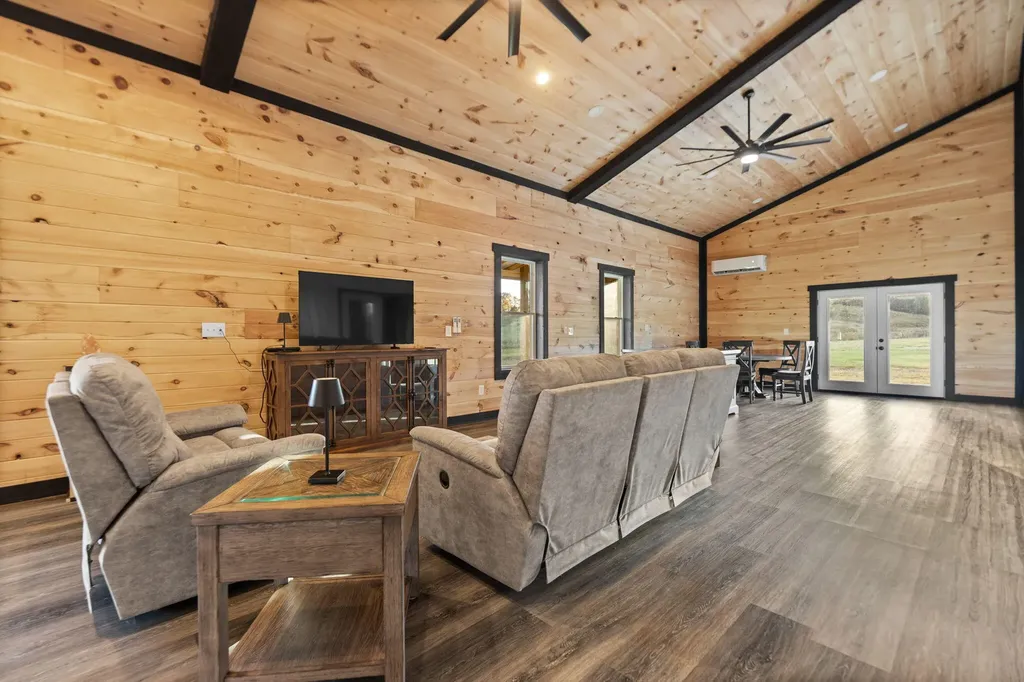 1114 Matt Baker Road London KY 40744