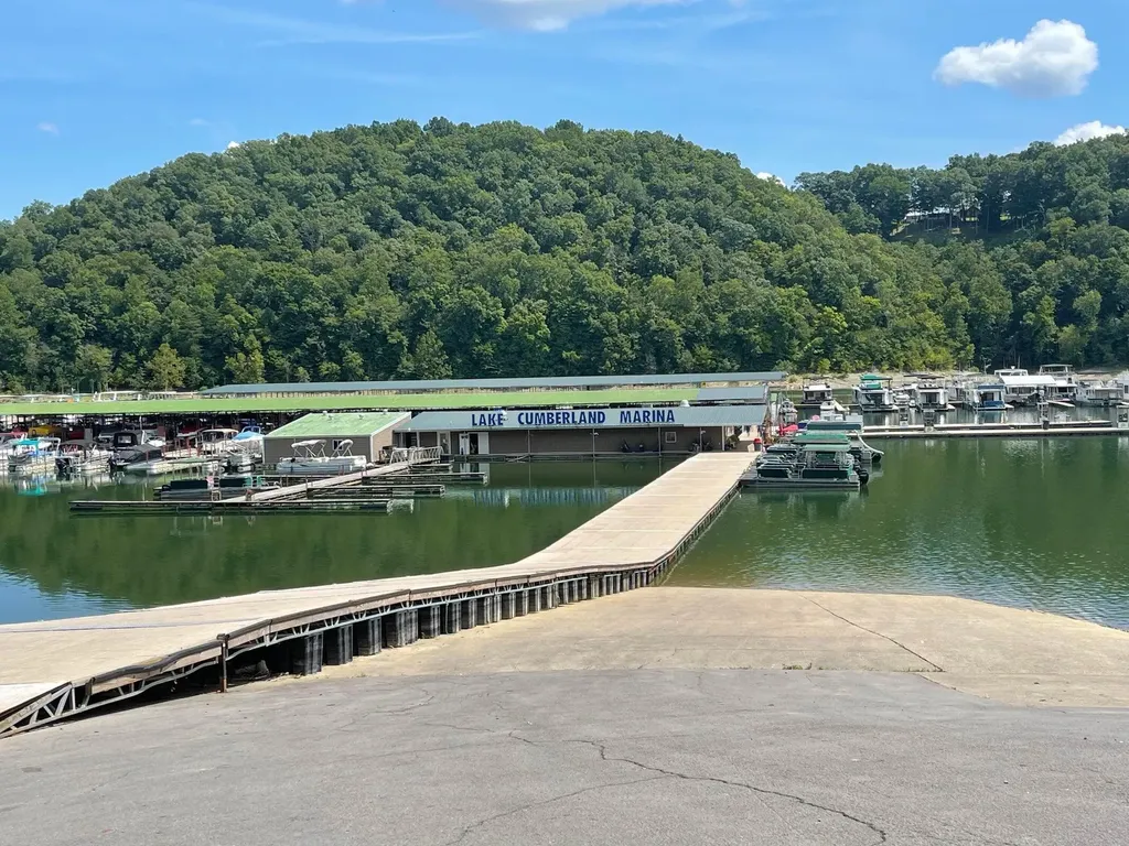 101 Lakeshore Drive Russell Springs KY 42642