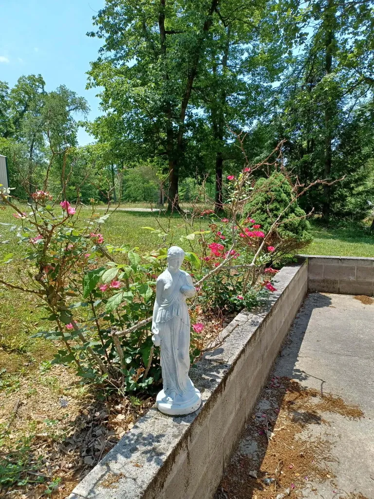 111 Natures Way Monticello KY 42633