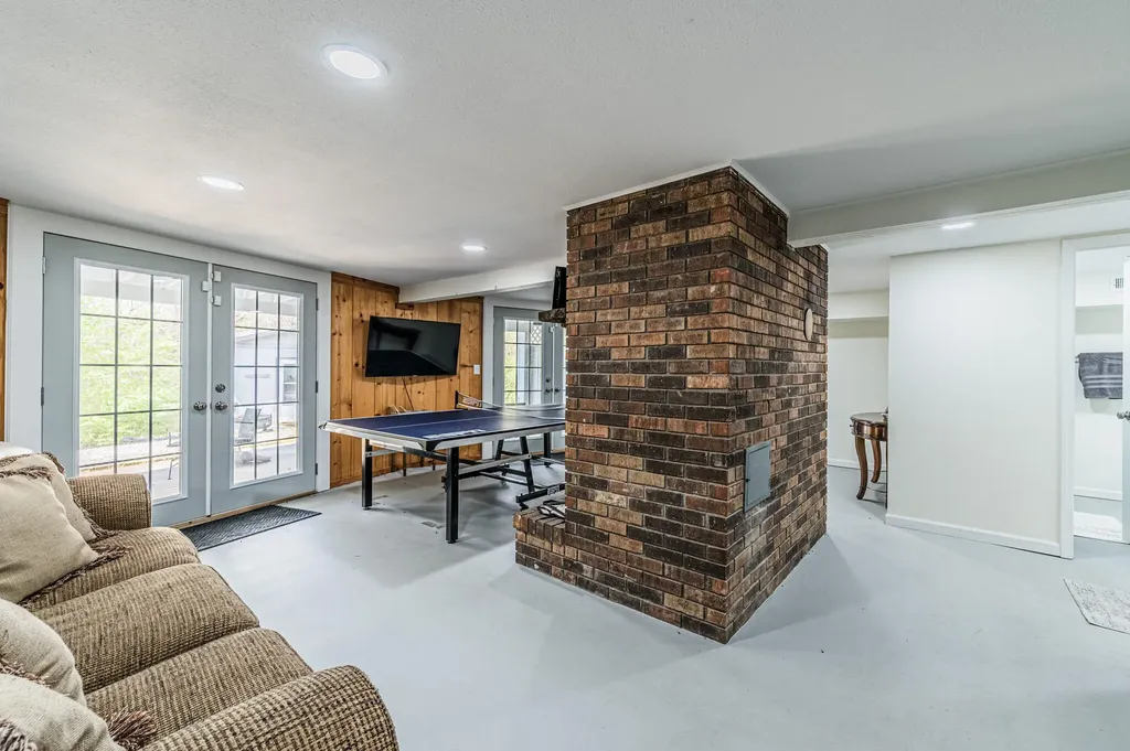 273 Shady Acres Road Lucas KY 42156