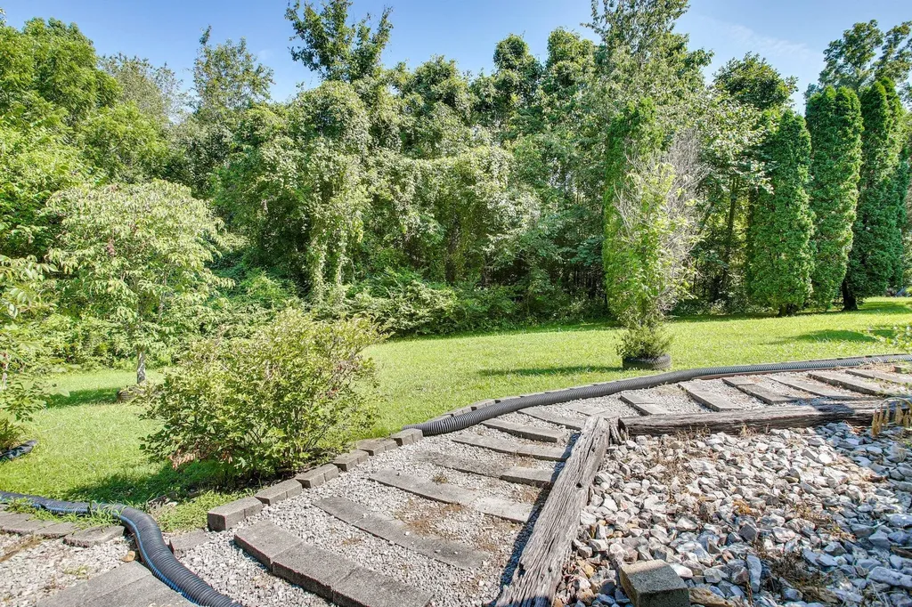 273 Shady Acres Road Lucas KY 42156