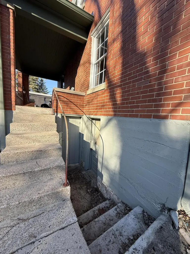 301 W Mount Vernon Street Somerset KY 42501